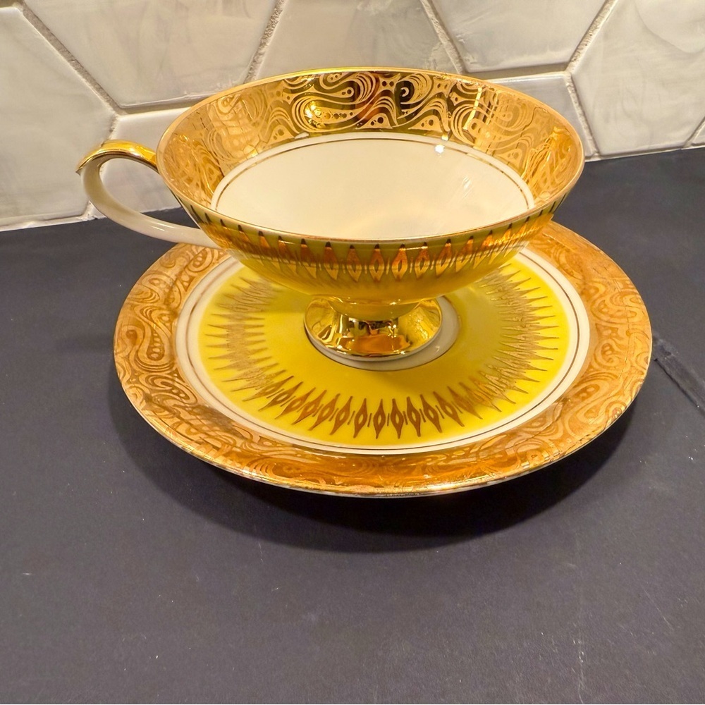 Bavaria Eberthal VINTAGE Yellow & Gold Gilt Tea Cup & Saucer Germany Stunning